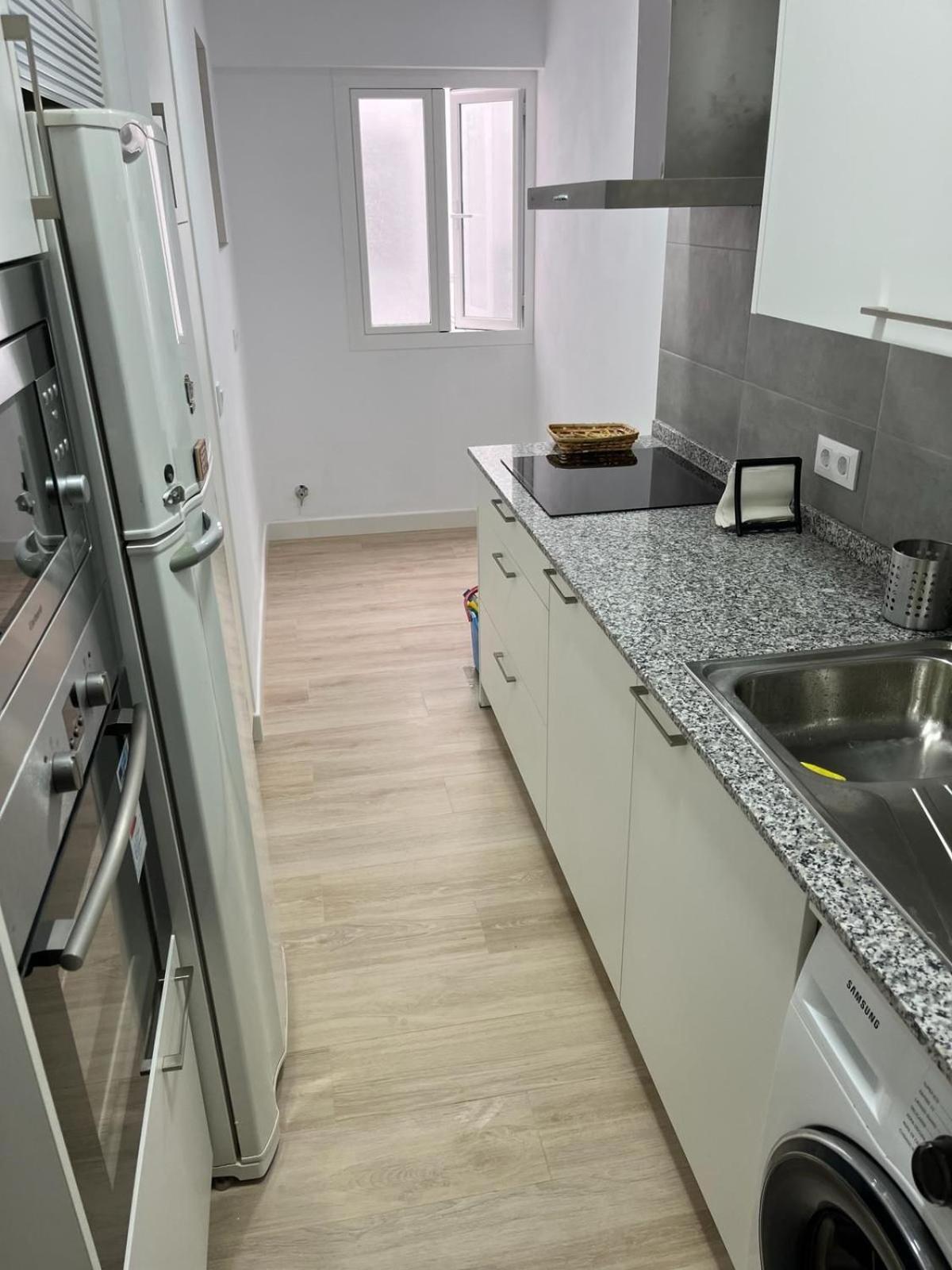 Cozy Apartment Next To Center Sevilha Exterior foto