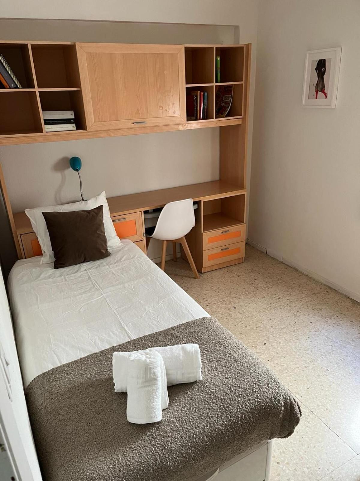 Cozy Apartment Next To Center Sevilha Exterior foto