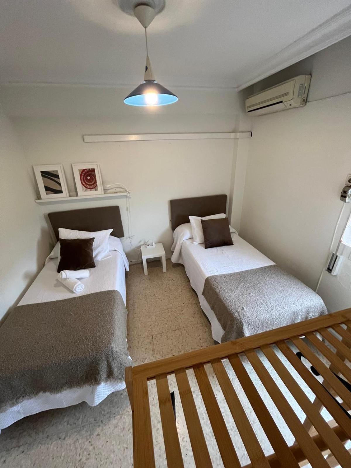 Cozy Apartment Next To Center Sevilha Exterior foto